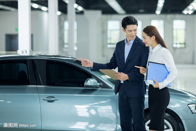 汽车销售服务的核心要素与成功策略